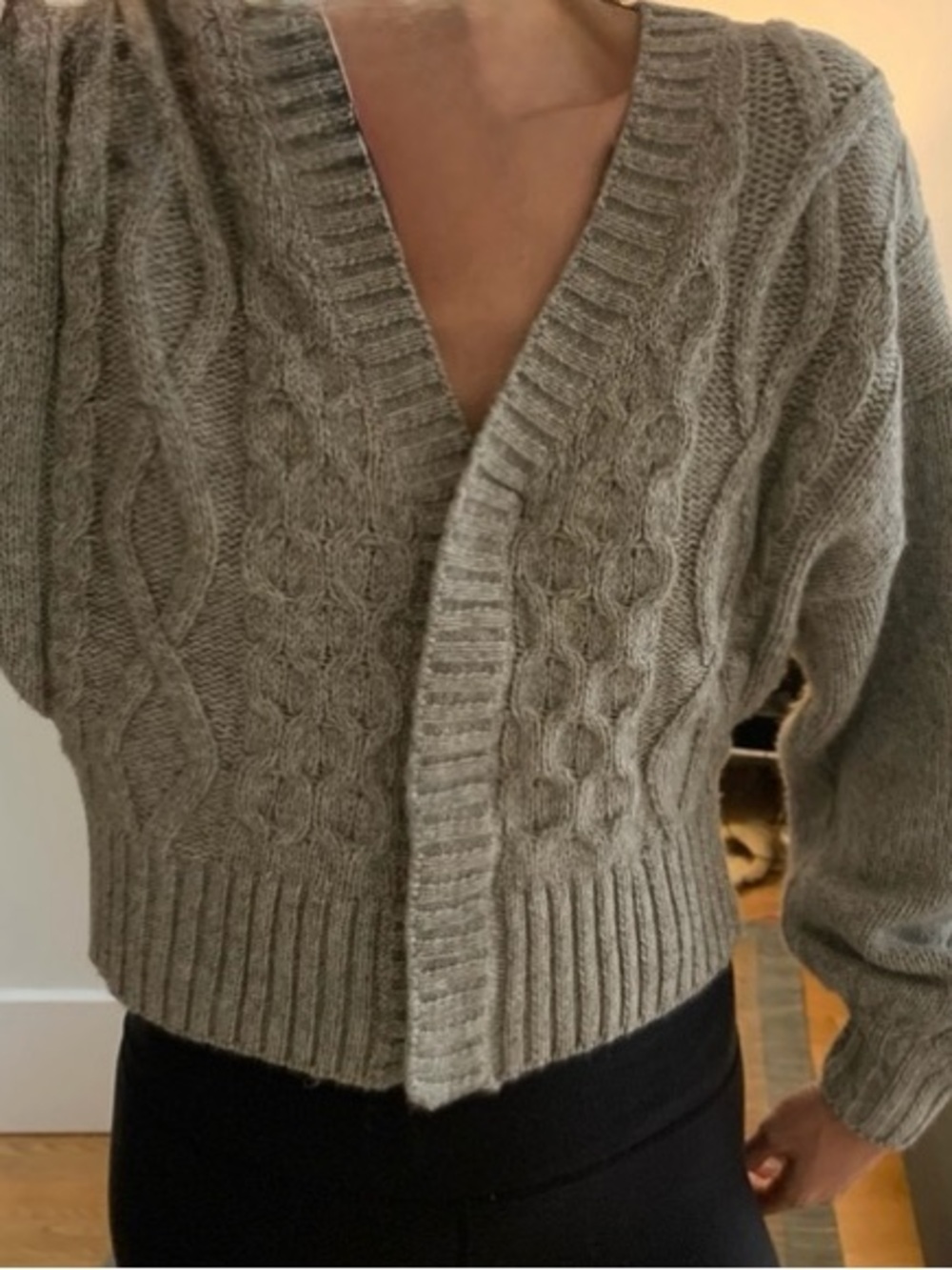 H&M Cozy Cropped Cable-Knit V-Neck Sweater Cardigan - Grey